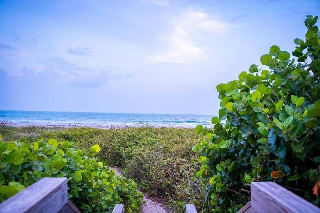 Beach House W/Putting Green/Game Rm/Rooftop Deck Cocoa Beach Exterior foto